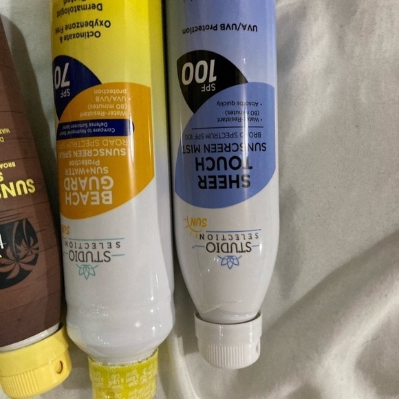New Sunscreen lotion tropicals and studio selections brand - Picture 3 of 4